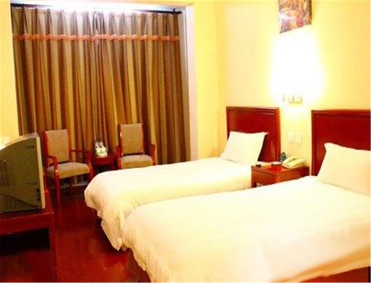Greentree Inn Shandong Qingdao Railway Station Zhanqiao Yacht Wharf Express Экстерьер фото